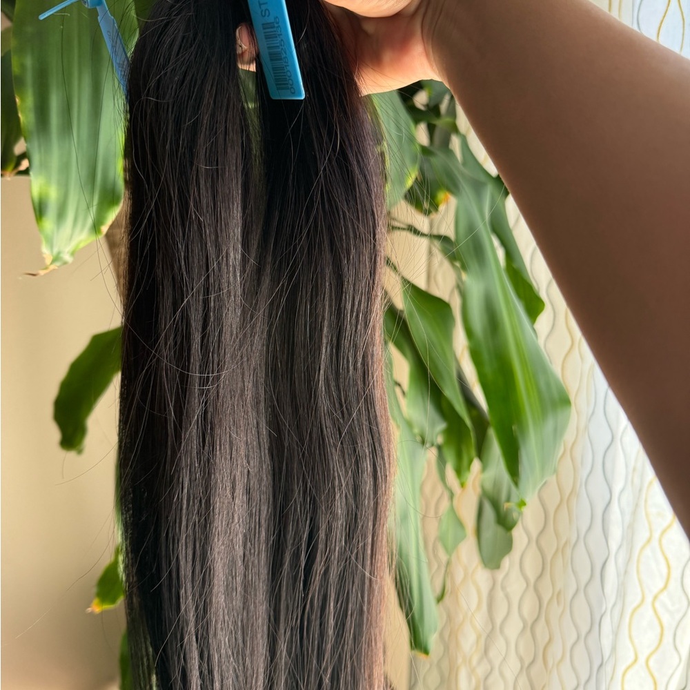 200 Grams 22 In Premium Brazilian Hair Extensions with Natural Shine
